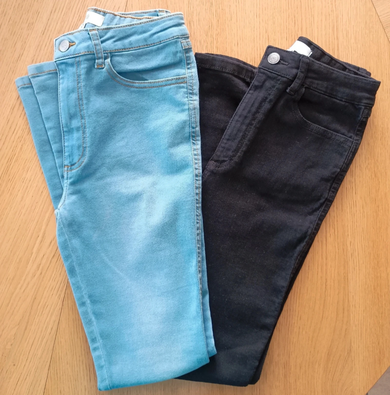 2 jeans skinny La Redoute T34 bleu clair / noir TBE